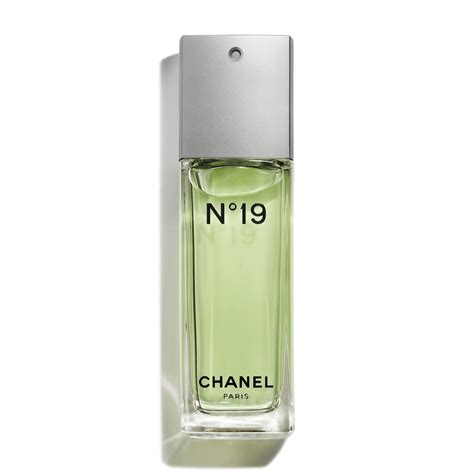 chanel n19 perfume review|Chanel no 19 perfume price.